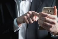 Meizu представила смартфон без разъемов, кнопок и динамиков