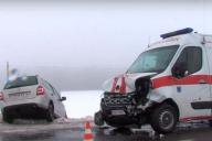 Четыре человека пострадали при столкновении легковушки и скорой помощи в Мозырском районе 