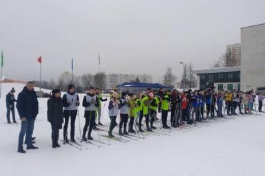 ГУВД и БРСМ провели лыжные забеги для подростков