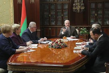 Лукашенко не намерен заниматься реформами в образовании