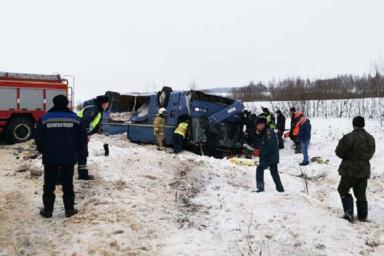 Под Калугой перевернулся автобус с детьми: 7 человек погибли