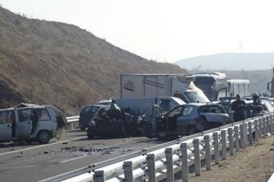 Массовое ДТП в Болгарии. Столкнулись десятки машин, есть жертвы