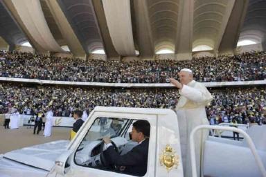 Папа Римский Франциск провел мессу в Абу-Даби