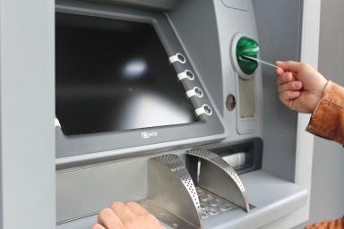 Программист украл миллион долларов через уязвимость в банкоматах