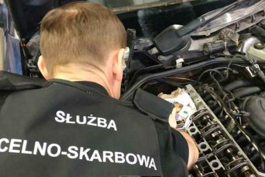 Белорус пытался прорваться в Польшу в нашпигованной сигаретами машине