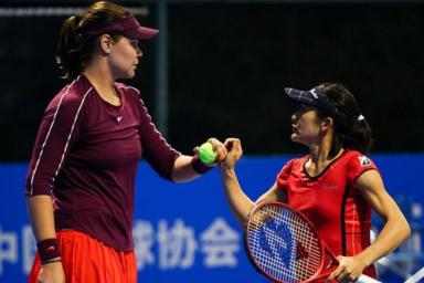 Морозова и Аояма проиграли в первом раунде парного разряда на теннисном турнире в Дохе