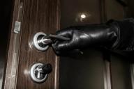 Позарился на чужой инструмент: сосед обчистил дом пенсионера из Болбасово