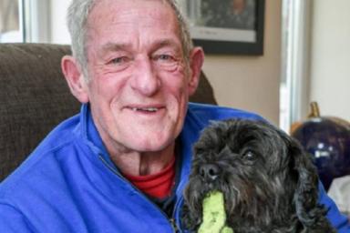 65-летний хозяин вышел из комы, услышав любимого пса