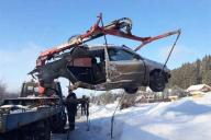 Чудеса случаются: в аварии разорвало иномарку, а на водителе - ни царапины