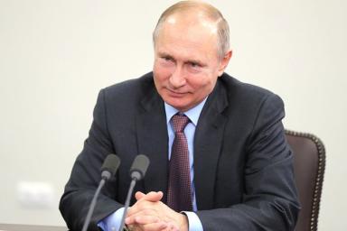 «Сидят, помалкивают»: Путин высказался о суверенитете в Европе  