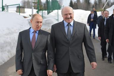 Тема налогового маневра во время встреч с Путиным в Сочи не обсуждалась – Лукашенко