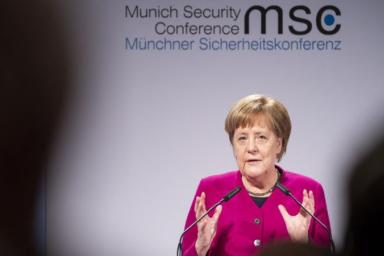 Меркель назвала ситуацию в Донбассе далекой от урегулирования