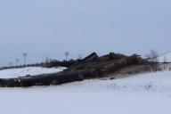 Поезд сошел с рельсов: разлилась нефть