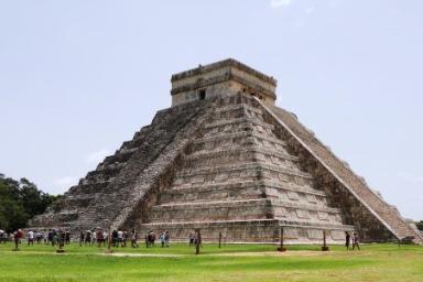 Ученые: на горшке индейцев майя нашли слово «какао»