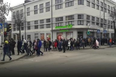 Новый протест в Бресте: более 150 противников завода вышли на площадь