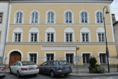 Владелице родного дома Гитлера заплатят полтора миллиона евро