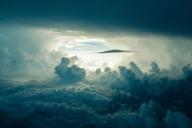 Ученые предсказали исчезновение облаков и резкое потепление