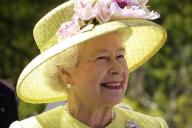 Королева Великобритании Елизавета II решила не отдавать трон принцу Чарльзу