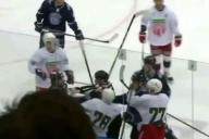 Лукашенко стали свидетелями драки на льду Минск-Арены