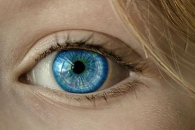 Офтальмологи рассказали, как сохранить хорошее зрение в зрелом возрасте