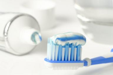 Ученые рассказали, как зубная паста может ослабить действие антибиотиков