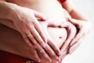 Женщины стали массово отказываться от кесарева сечения