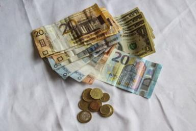 У жителя Постав изъяли 25 000 евро: забыл задекларировать