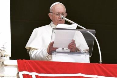 Папа Римский поздравил женщин с 8 Марта