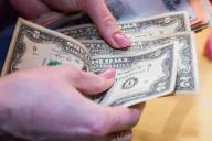 За два месяца белорусы продали 1,35 млрд долларов