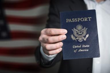Евросоюз вводит визы для граждан США