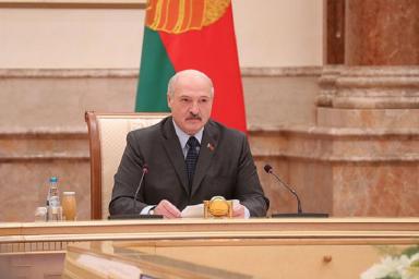 Лукашенко выразил соболезнования в связи с крушением самолета в Эфиопии