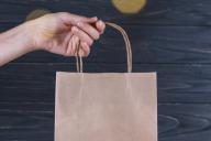 Мужчина блуждал по улицам с собственноручно отрезанным пенисом в пакете