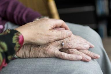 Ученые выяснили, какое чувство заставляет пожилых людей ощущать себя молодыми