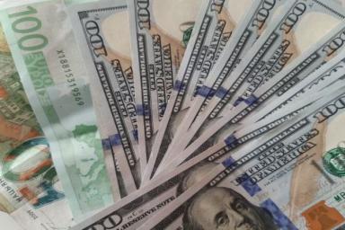 Продавец сельского магазина в Толочинском районе растратила 5 000 долларов