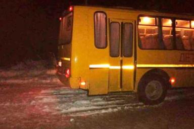 В Чашникском районе школьный автобус насмерть сбил ребенка. Будут судить и водителя, и сотрудницу детсада
