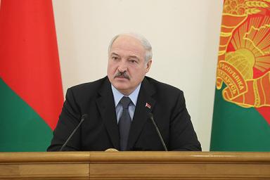 Лукашенко: люди должны желать и иметь возможность жить везде в Беларуси