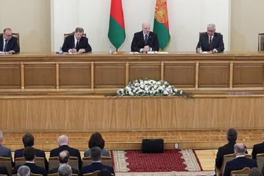 Лукашенко: многие страны рассчитывают на поддержку Беларуси 