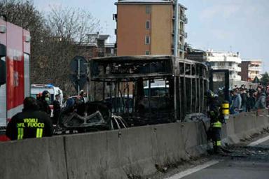 Захват автобуса в Милане: мальчику, подавшему сигнал SOS, дадут итальянское гражданство