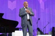 «Хочется дать в глаз»: Познер рассказал о женщинах «второго сорта»