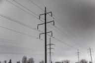 Из-за сильного ветра в Беларуси более 270 городов и деревень остались без света