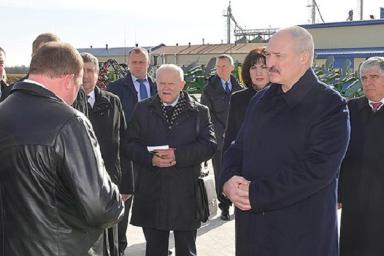 Лукашенко проверил сельское хозяйство в Могилевской области: вице-премьер и помощник Президента могут лишиться постов