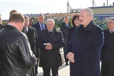 Лукашенко предупредил Кочанову, что пойдет работать в колхоз