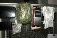 Продавал марихуану «из рук в руки»: задержаны продавец и покупатель