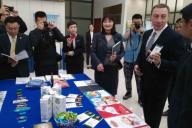 Снопков презентовал китайцам шоколад «Президент»