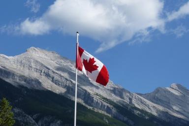 В Канаде покупателям электрокаров будут доплачивать