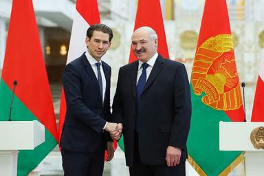 Канцлер Австрии назвал верным путь сближения Минска с ЕС без разрыва партнерства с Россией