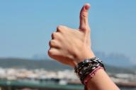 Математики разобрались, почему у человека хрустят пальцы