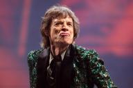 Rolling Stones отложила тур в США и Канаде из-за состояния Мика Джаггера