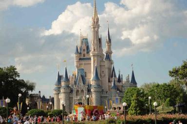 На Disney подали в суд за недоплату женщинам