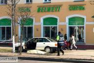 Две смерти в Новобелице. Мужчине стало плохо за рулем, он выехал на тротуар и насмерть сбил женщину